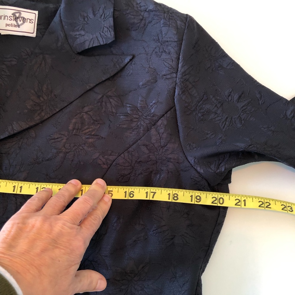 Vintage Karin Stevens Petites 2 Piece Jacquard Dress Suit Black 12P Bow Cuff - Picture 15 of 17